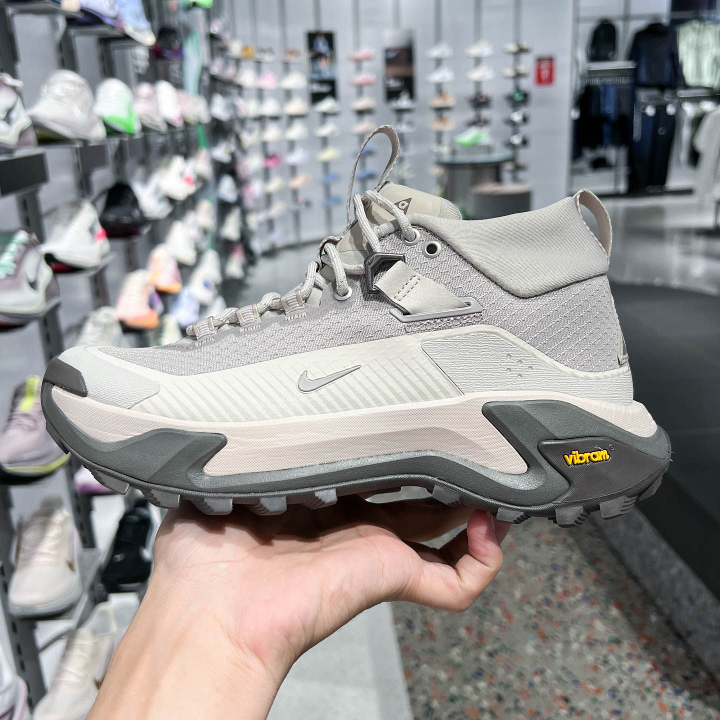 NIKE耐克女子2026年秋新款ACG Zegama Hike户外徒步鞋 IO7855-200