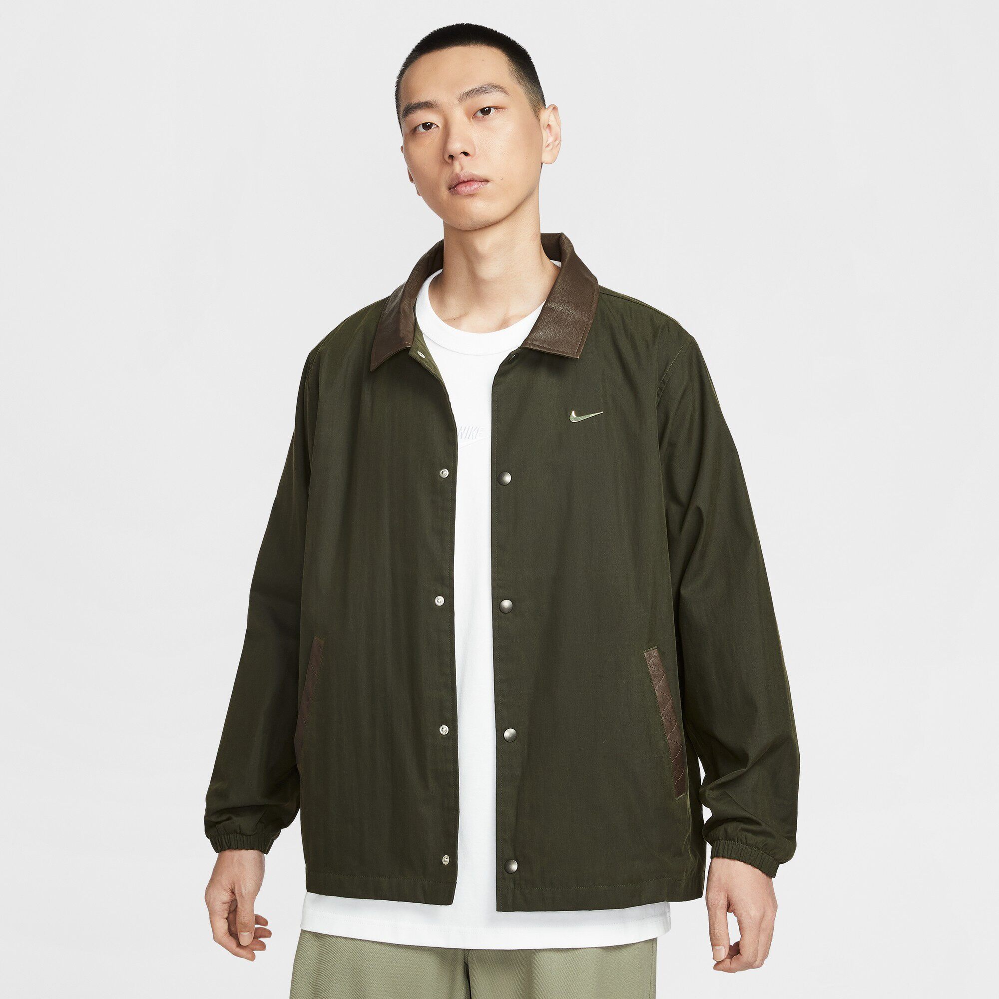 Nike耐克春新款军绿色翻领教练夹克男美式复古工装外套IQ3974-325