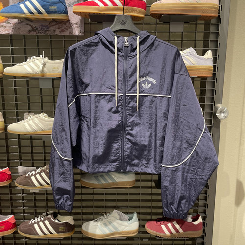 adidas阿迪达斯三叶草连帽防风外套2026夏新款女短款夹克 KT3055