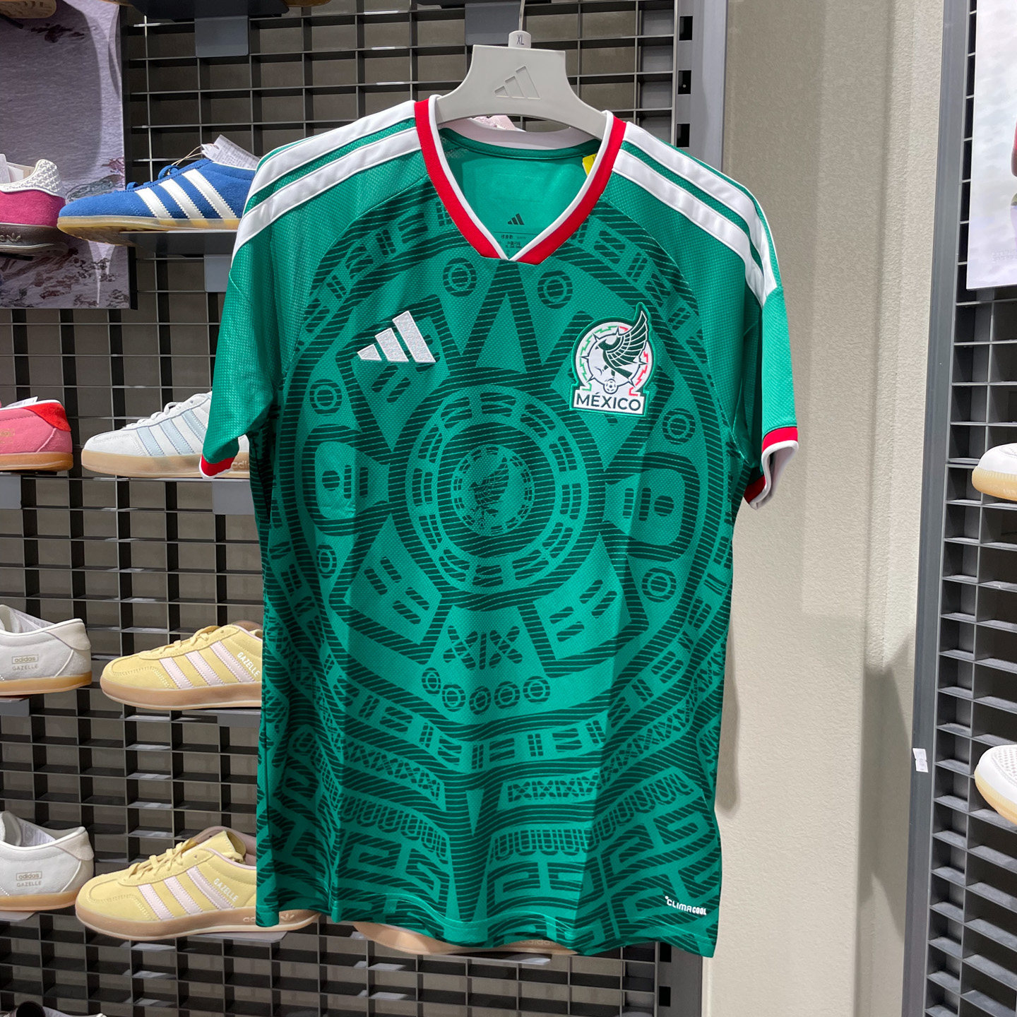 Adidas阿迪达斯026世界杯