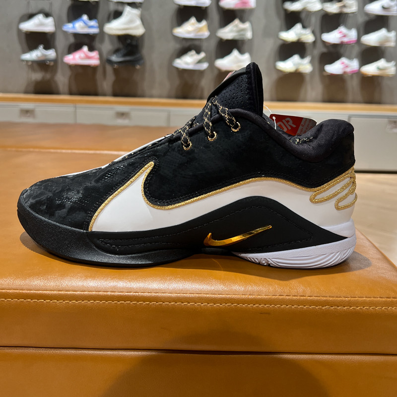 耐克男子2025春新款LEBRON XXII詹姆斯鸳鸯拼色篮球鞋 HV8453-100