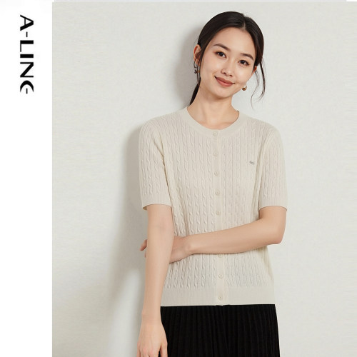 Aline/阿莱轻熟优雅风绞花纹针织开衫女短袖圆领纽扣毛衣女上衣