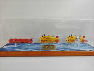 潜龙号潜水器金属仿真模型研究所定制奋斗者蛟龙号展览纪念收藏品