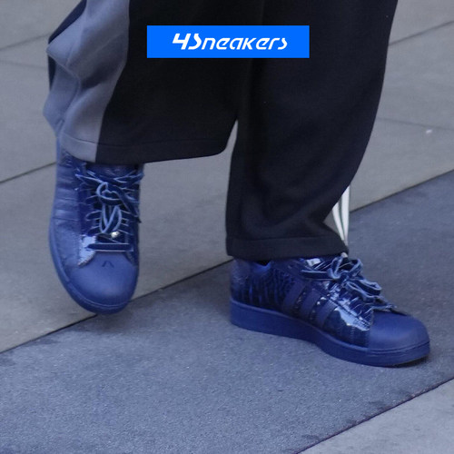 阿迪Adidas三叶草贝壳头板鞋