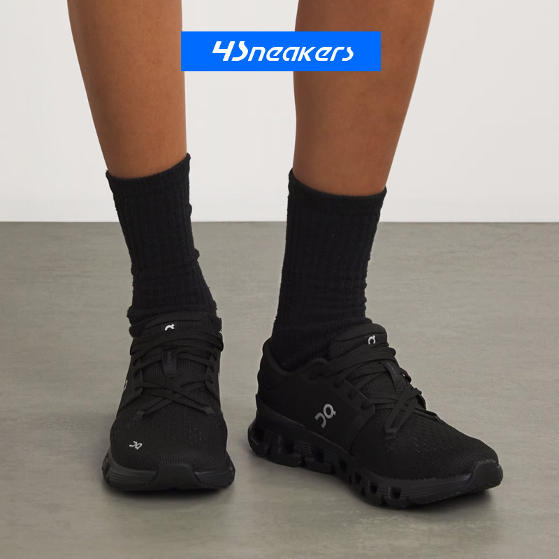 On昂跑综合体能训练鞋CloudX3