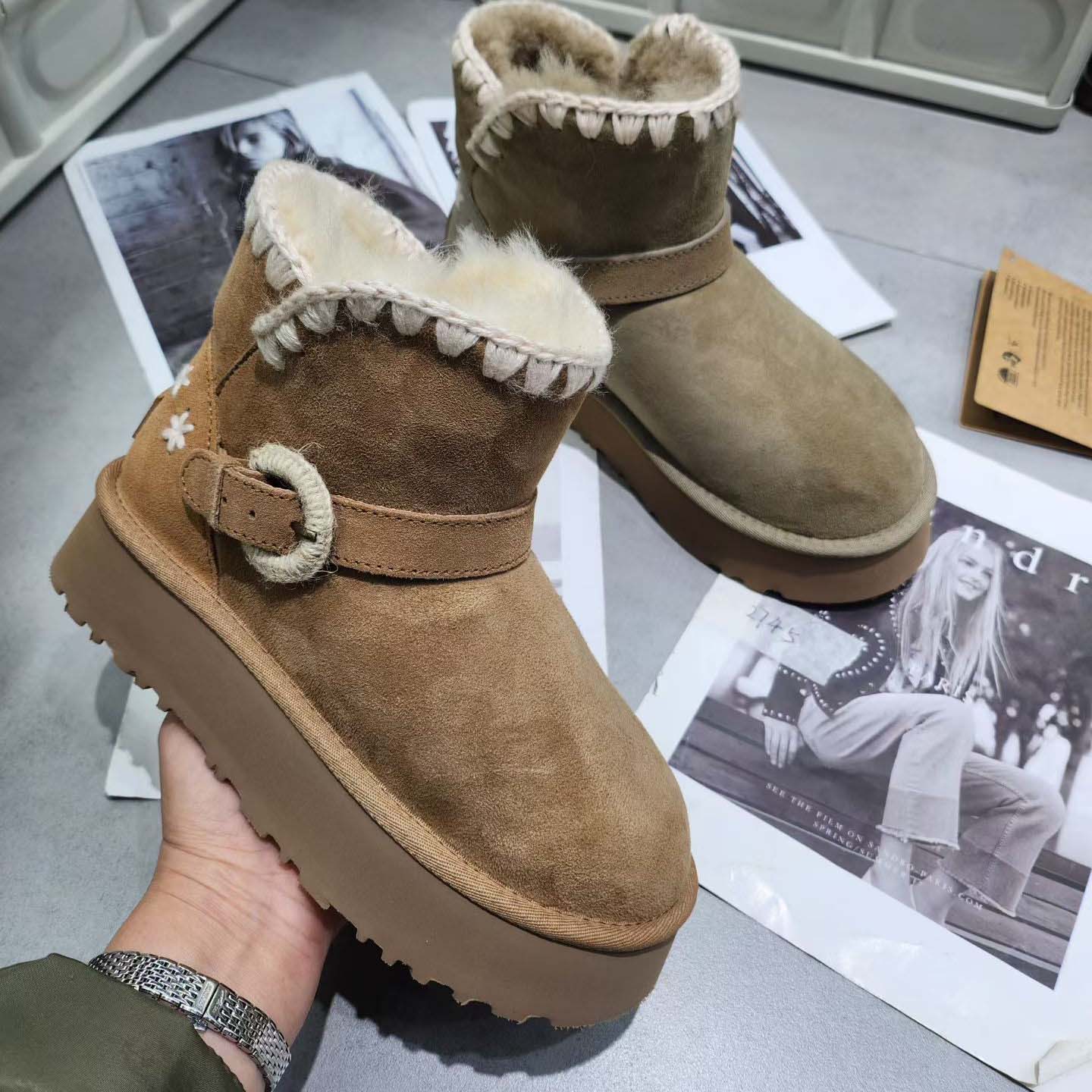 羊皮毛一体雪地靴女舒适软底高端