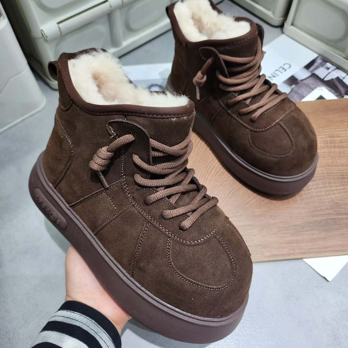 纯皮羊毛雪地靴轻便防滑软底棉鞋