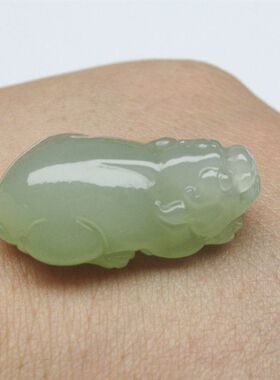 天然和田玉貔貅吊坠男女款