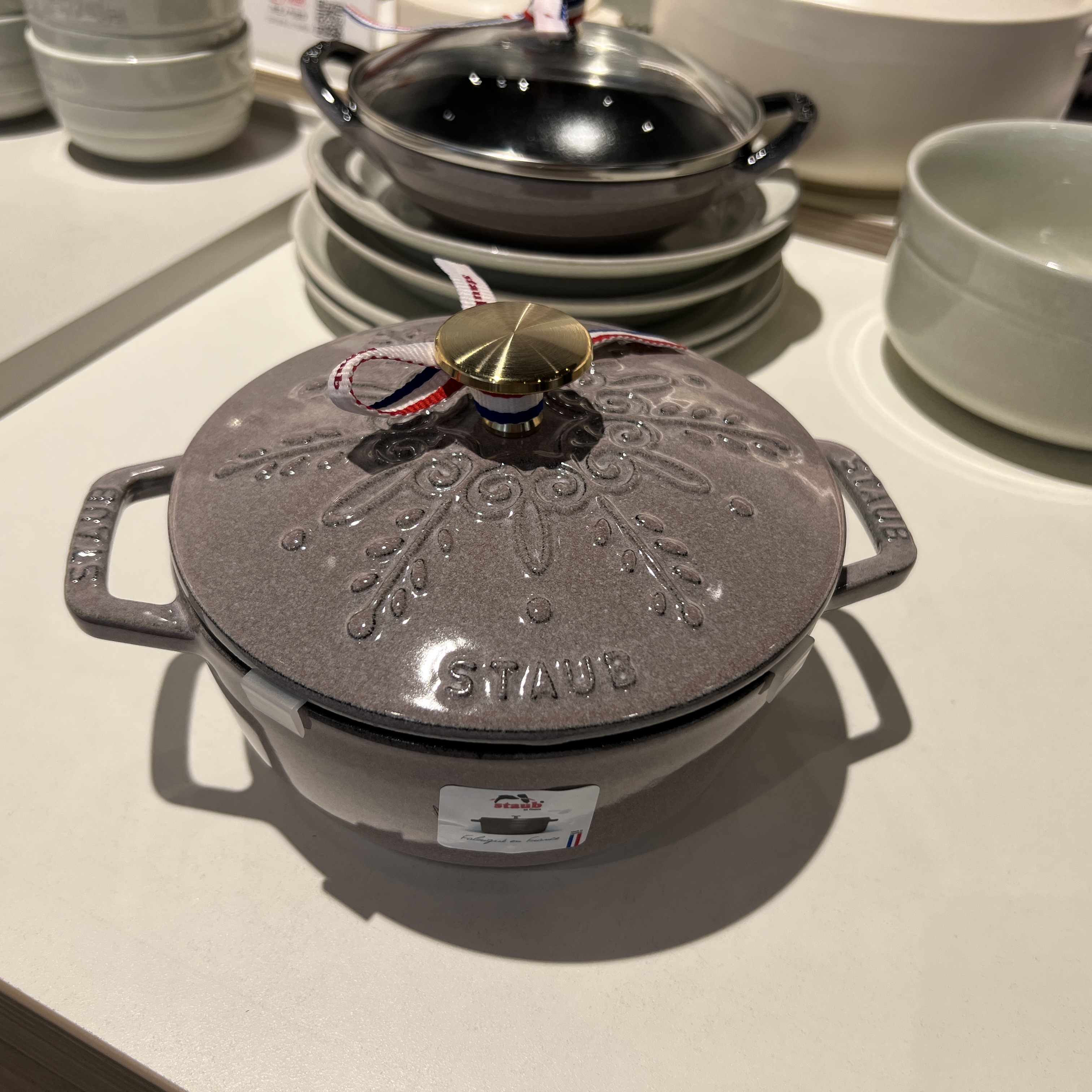 法国STAUB珐宝 珐琅锅 16cm 1.1L松露白 夜樱粉 小雪花锅 妈咪锅