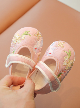 2025女宝汉服小公主鞋宝宝布鞋1岁国风周岁婴儿绣花鞋子春季古风2