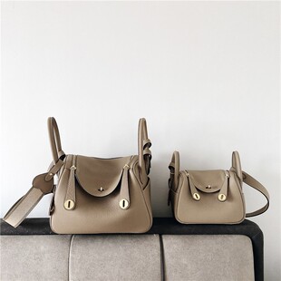 2023新款女包togo头层牛皮林迪荔枝纹单肩斜挎手提医生枕头包