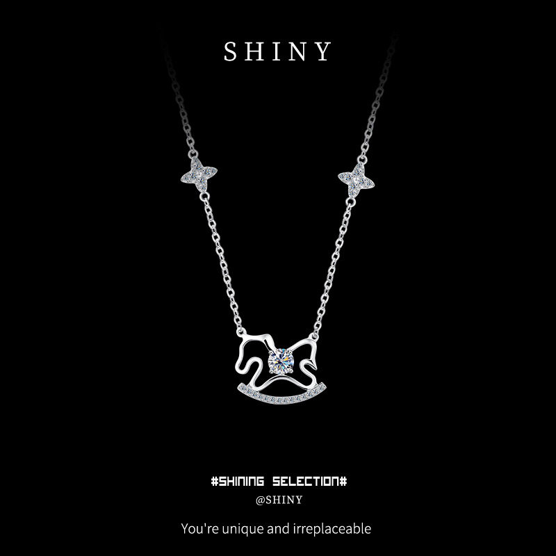 跨境批发童话莫桑钻小木马项链女秋冬可爱文艺创意S925纯银锁骨链