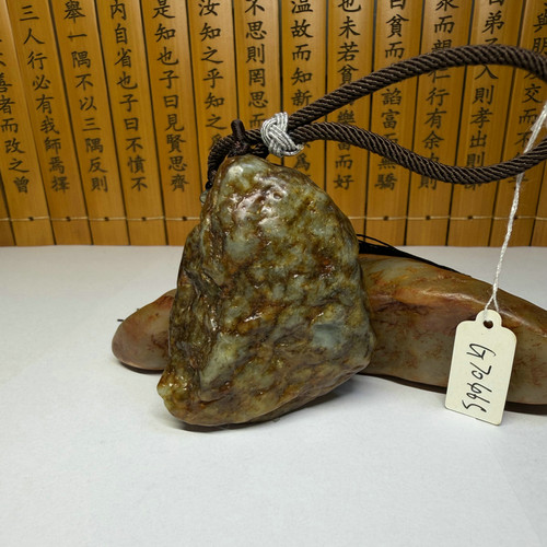 天然河磨玉文玩把件石来好运