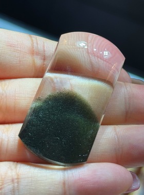 天然翠绿色绿幽灵无事牌 尺寸47.7-24-10.2mm 重21.6克