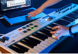 Arturia KeyLab 25/49/61键 专业配重编曲MIDI键盘DJ打击垫控制器