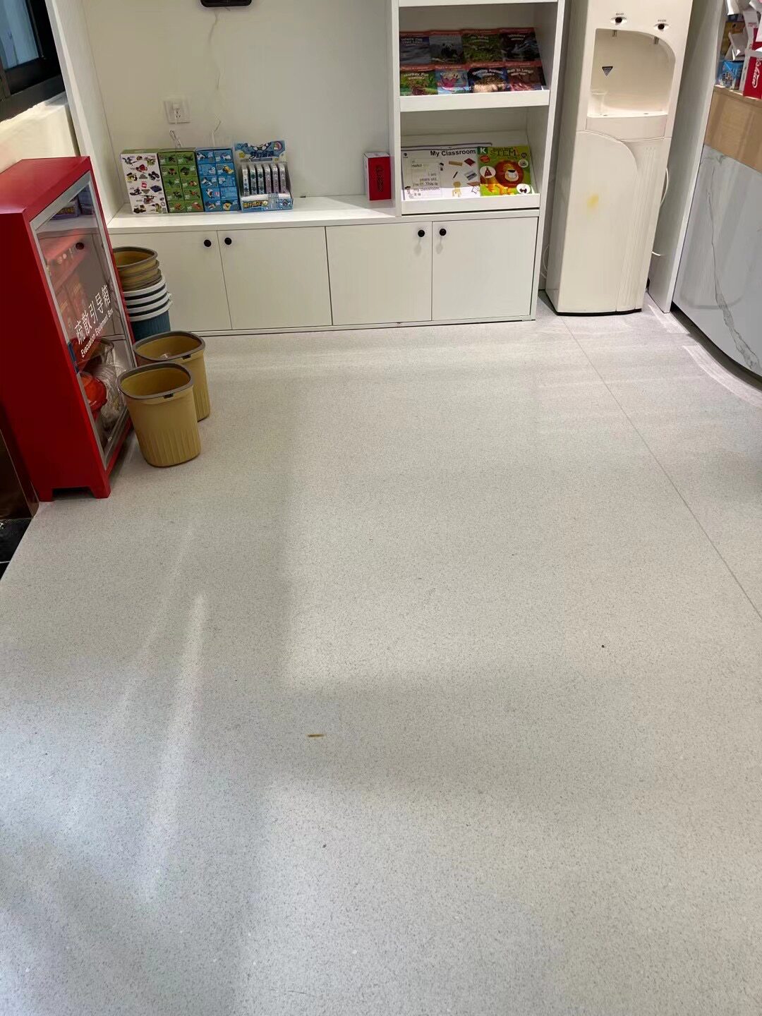 同质透心学校培训中心医用商用防滑加厚防潮抗菌耐磨PVC地胶室外