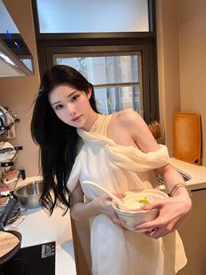 娇俏少女真丝露肩挂脖无袖 神 上衣轻盈飘逸 心软 green大姐姐