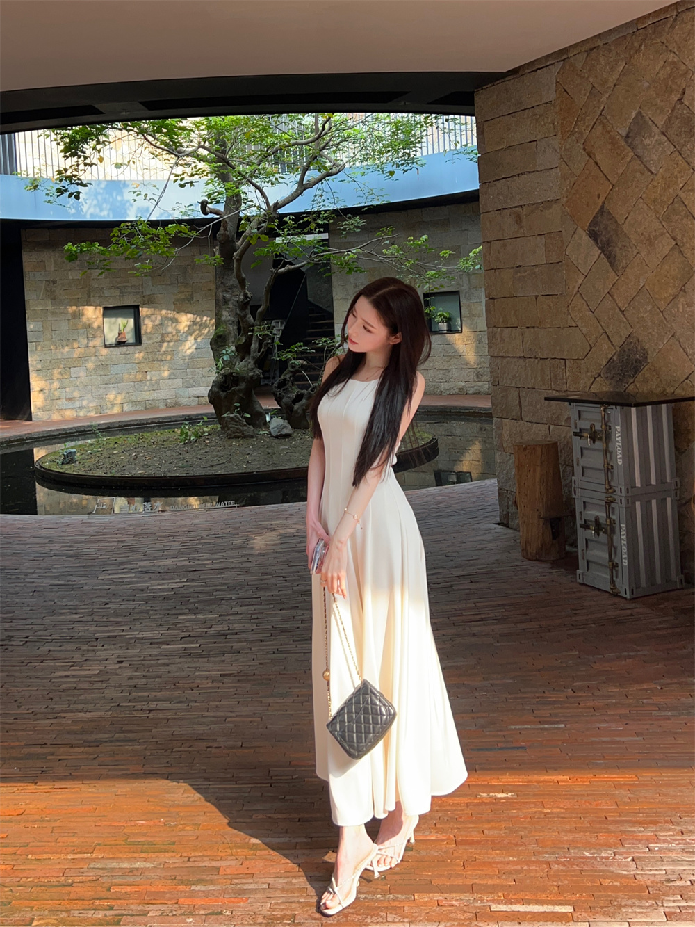 休闲A字裙纯色收腰中长连衣裙