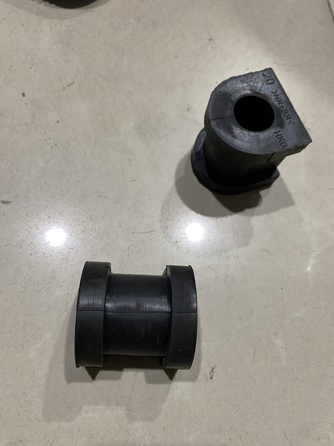 三菱广汽劲炫欧蓝德平衡杆开口胶
