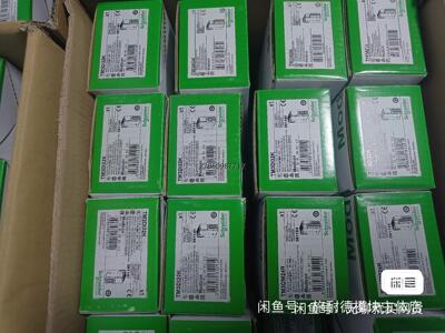 议价询价施耐德TM241CE40T全新原装，工程剩余，需要私聊议价询价