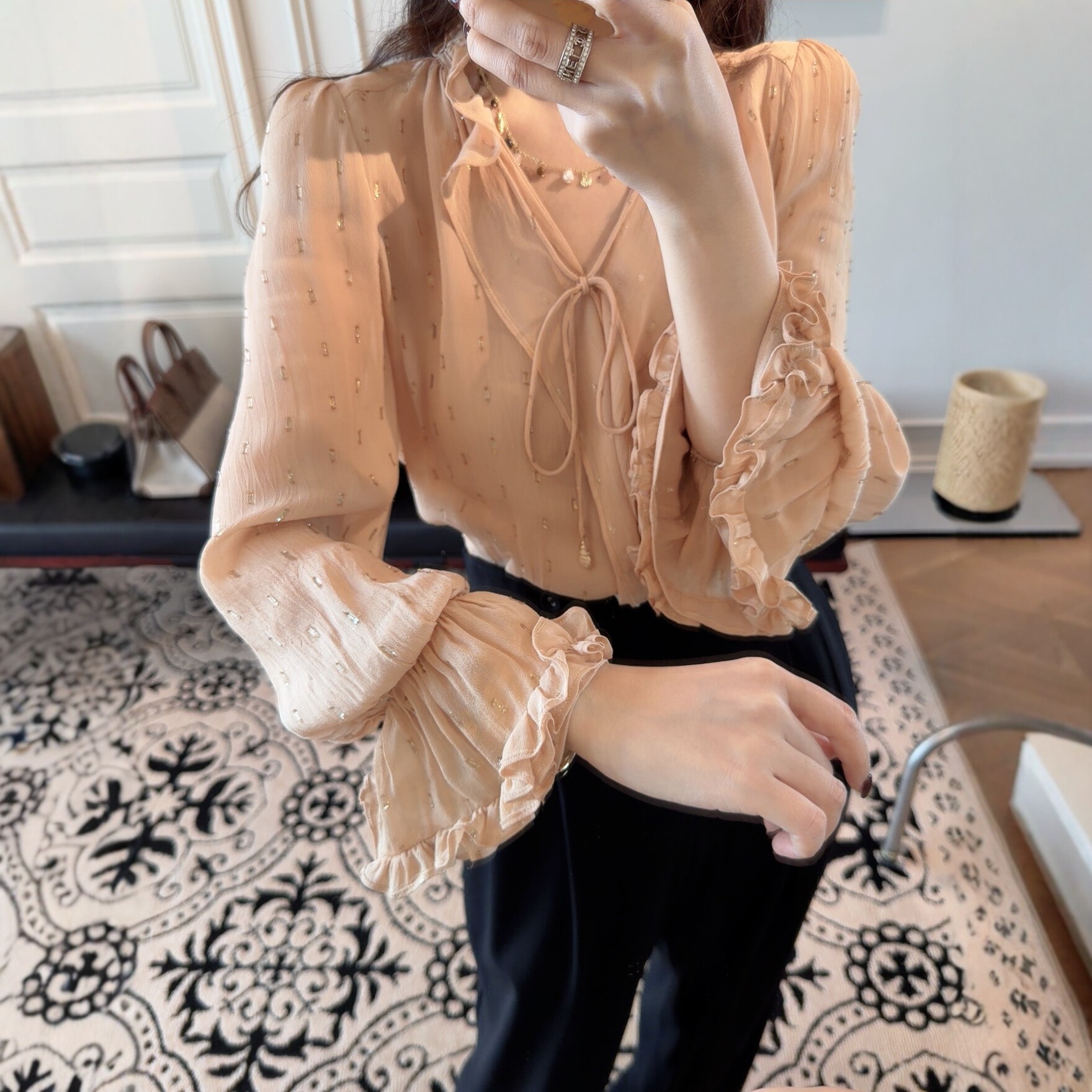 PINZIKO 大兔子 法式木耳领长袖衬衫女设计感V领系带上衣