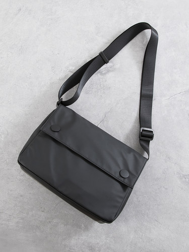 翻盖ins工装风斜挎包韩版单肩包