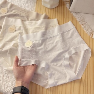 新款添华1085蕾丝提花内裤女士蚕丝7A抗菌裆性感中腰透气三角短裤