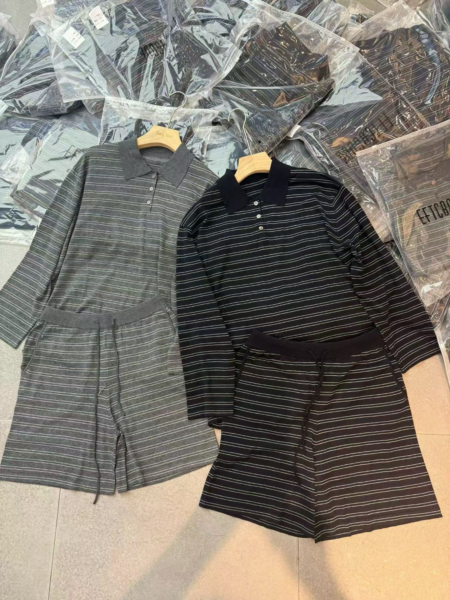 欧洲站早秋翻领条纹长袖短裤套装