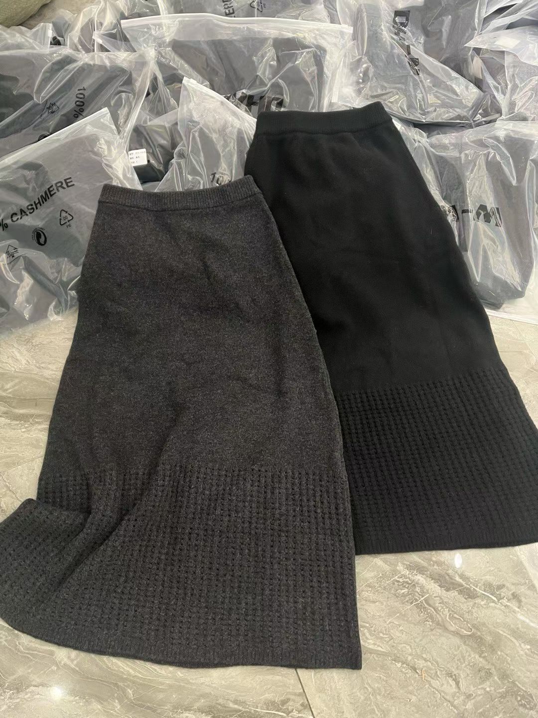 欧洲站2025秋冬新款欧货时尚高腰显瘦百搭镂空针织中长款半身裙女