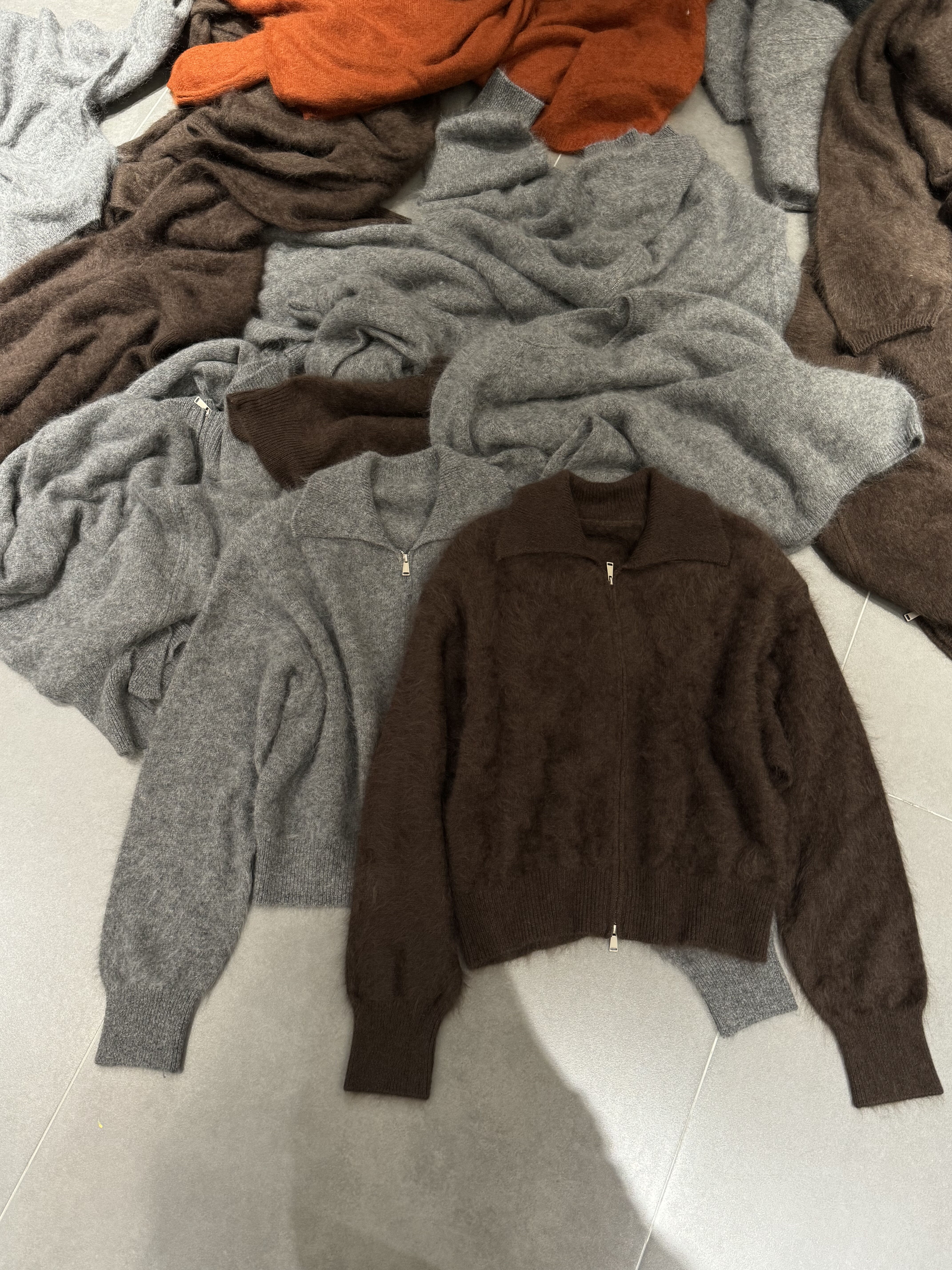 欧洲站2025秋冬新款欧货时尚翻领拉链纯色百搭显瘦绵羊毛开衫上衣