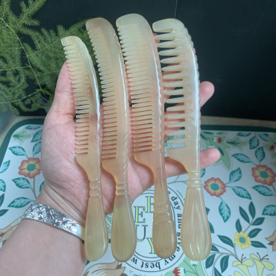 网红羊角牛角梳子小随身便携刘海按摩梳头部经络静电脱发防男女士