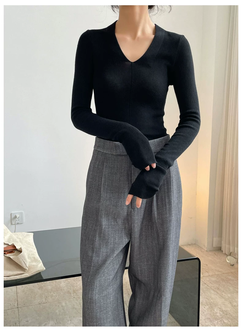 法式V领羊毛显瘦打底衫