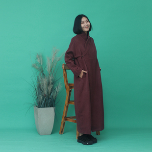 布麻范原创设计栗色羊毛尼长款斜襟高领落肩大衣长外套 云旗