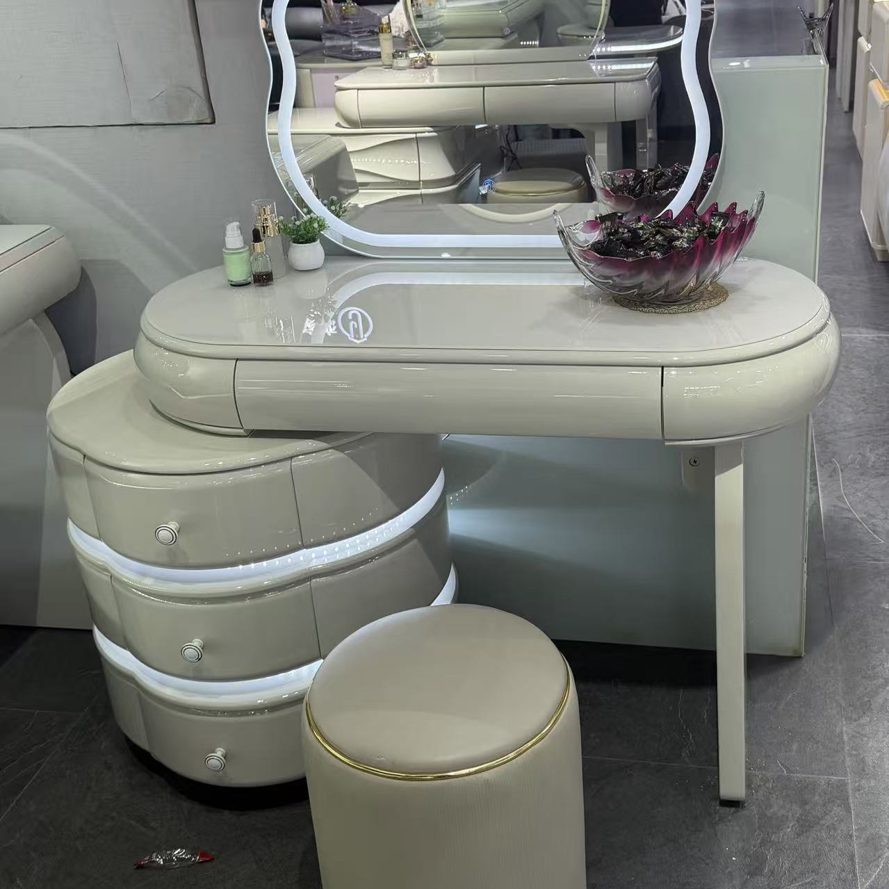 白色轻奢烤漆卧室ins梳妆台网红化妆桌化妆台