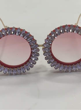 水晶石安娜卡列尼娜出口瑞士拍照