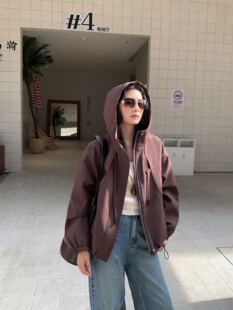 实拍正品轩轩魅丽依族27-859时尚百搭双飘带连帽冲锋衣外套女