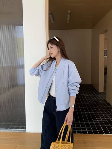 特价轩轩魅丽依族97-7753棒球服外套女短款圆领拉链外套女