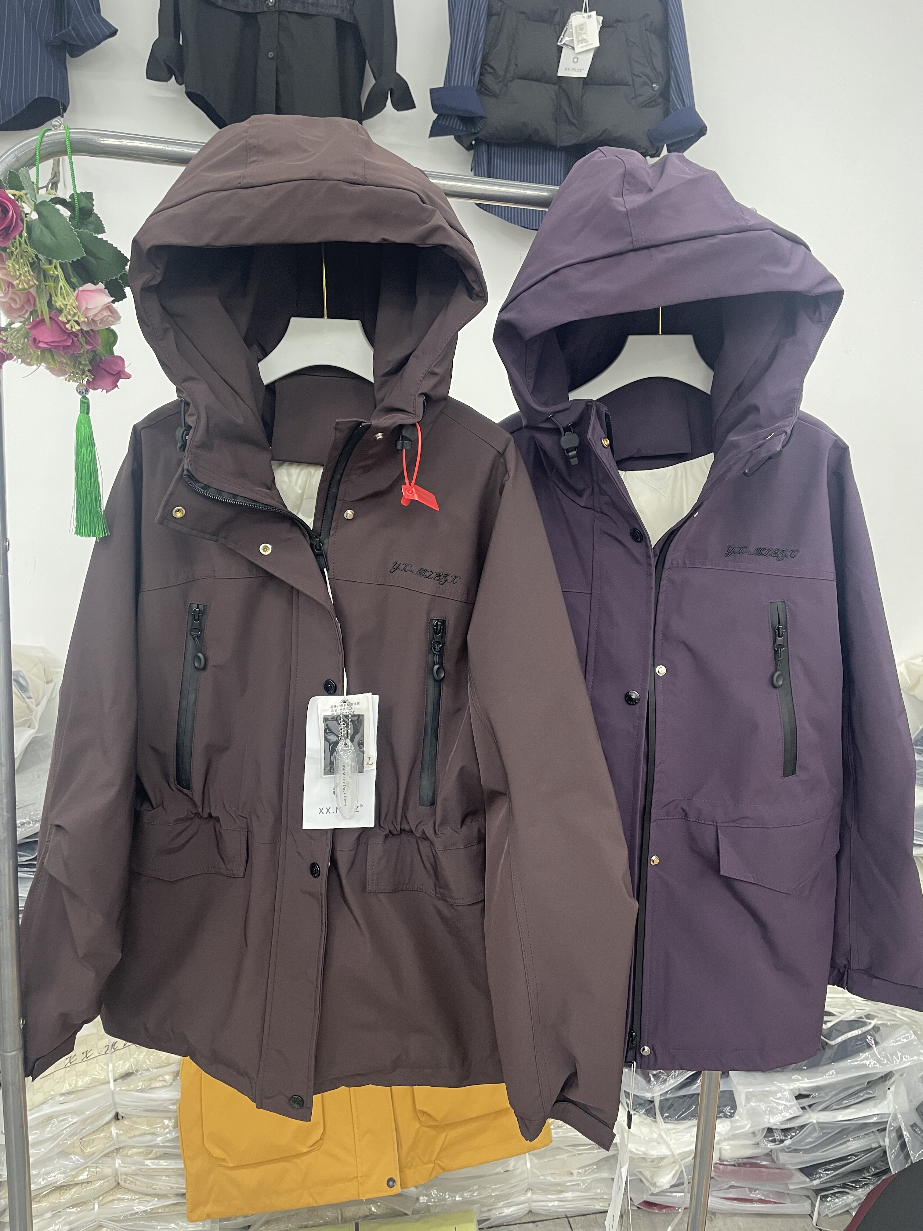 轩轩魅丽依族派克羽绒服90白鸭绒时尚百搭显瘦连帽冲锋衣外套女