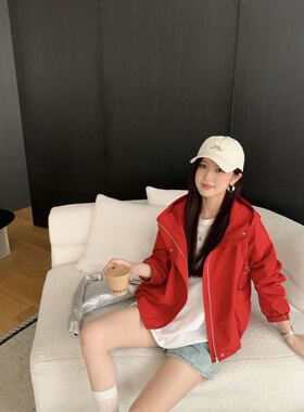 轩轩魅丽依族97-7765防晒外套女短款连帽大码女装冲锋衣外套女