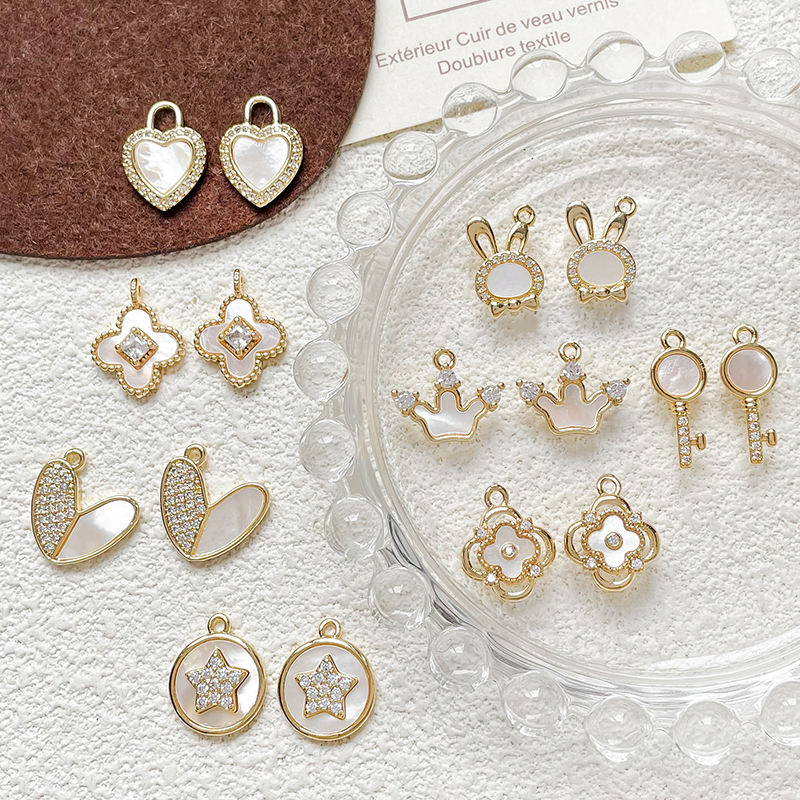 天然贝母爱心月亮吊坠铜镀真金