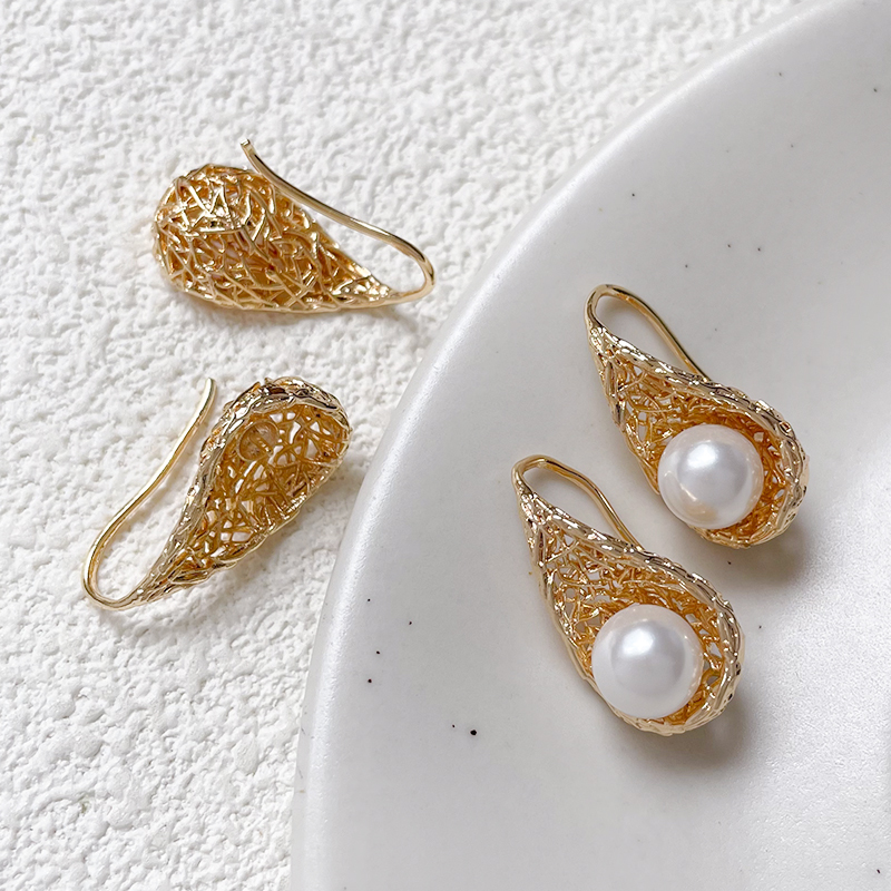 18k铜镀包金保色珍珠托耳钉