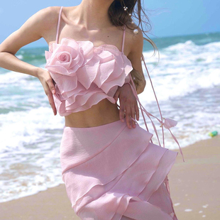 越南小众DARLING DIVA 2025年春季新款度假风花朵荷叶不规则套装