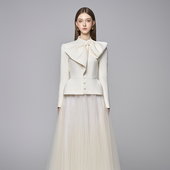 THONG 2025年春季 新款 越南小众品牌HA 端庄大气白色蝴蝶结套装