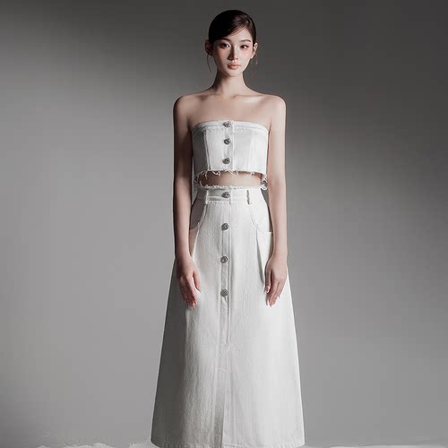 紧密针织面料毛须露腰套装裙