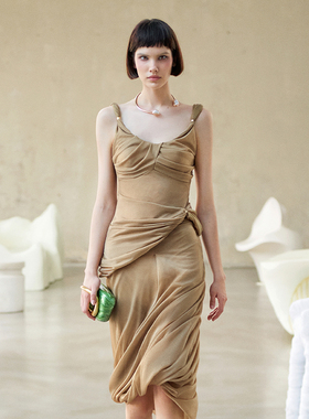 越南小众MUSTHAVE 2025年夏季新款薄纱朦胧沙丘色舒适连衣裙