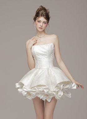 越南小众品牌BY JENNY 2025夏季新款珠光白缎面抹胸优雅短裙