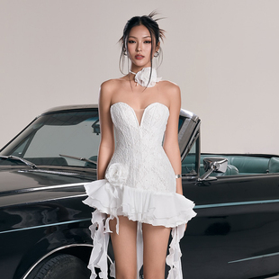 越南小众品牌LANECI 2025年春季新款绝美纯欲白色花朵木耳边裙