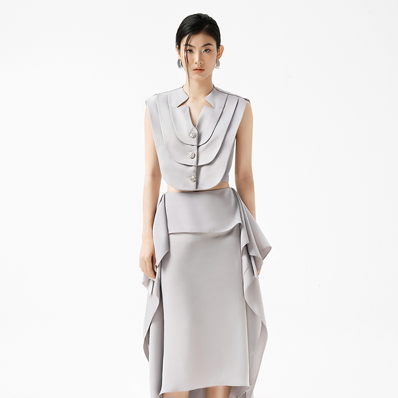 三层扣无袖上衣+飘带半裙