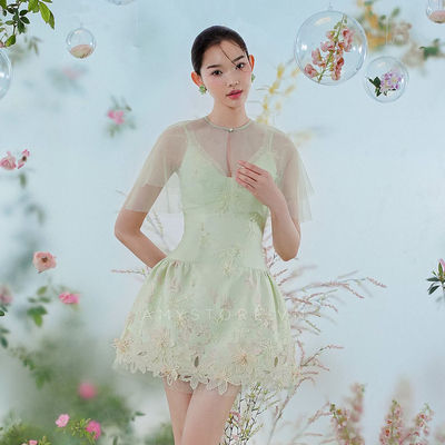 越南小众品牌AMY 2026年夏季新款清新薄荷翠绿色连衣裙