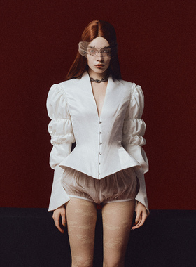 越南品牌LA VIERGE 2025年冬季新款珠光白色泡芙袖v领套装